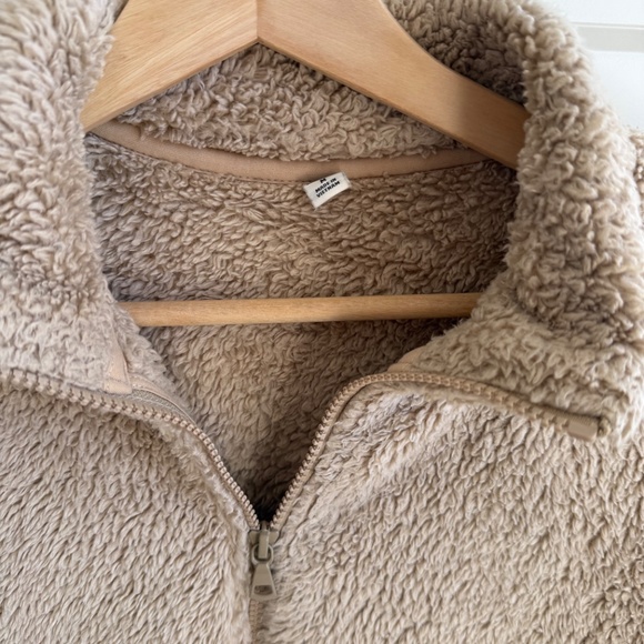 UNIQLO Fluffy Fleece Zip Up Jacket - Picture 4 of 4